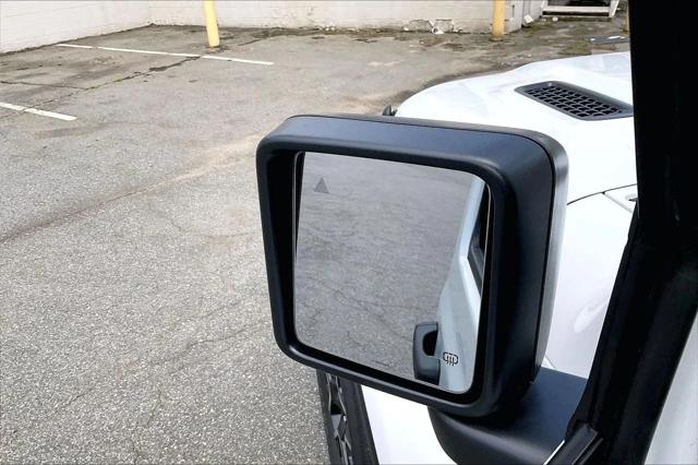 New 2027 Bright White Clear-Coat Paint Jeep Sahara image 22