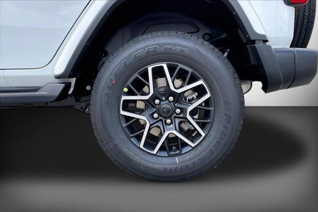 New 2027 Bright White Clear-Coat Paint Jeep Sahara image 30