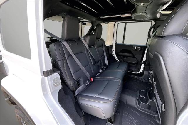 New 2027 Bright White Clear-Coat Paint Jeep Sahara image 20