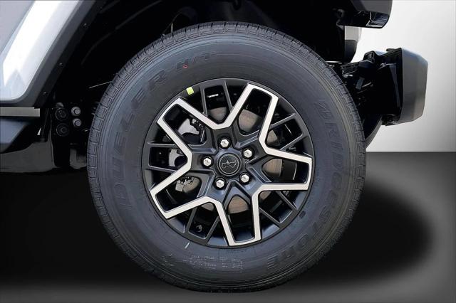 New 2027 Bright White Clear-Coat Paint Jeep Sahara image 32