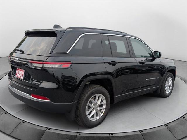 2026 Jeep Grand Cherokee GRAND CHEROKEE LAREDO X 4X4
