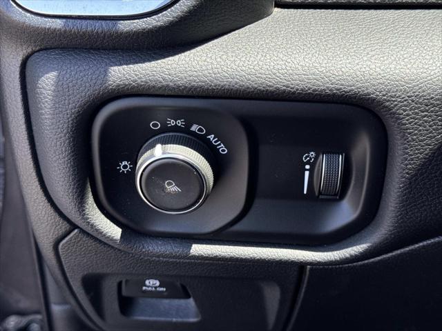 2024 Ram 1500 Laramie Crew Cab 4x2 57 Box