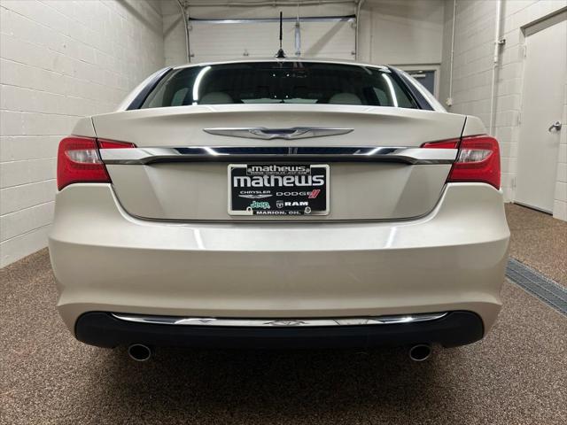 2014 Chrysler 200 Limited