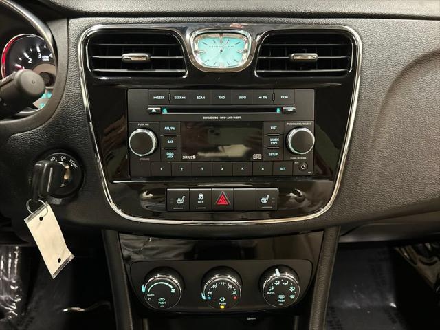 2014 Chrysler 200 Limited