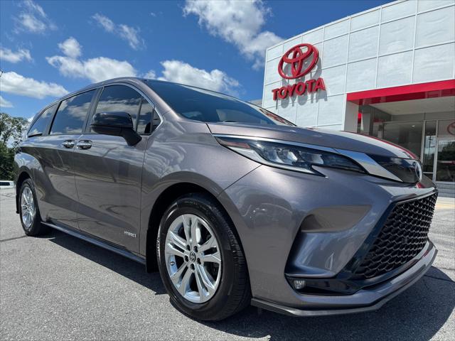 2021 Toyota Sienna XSE for sale in Johnstown, PA