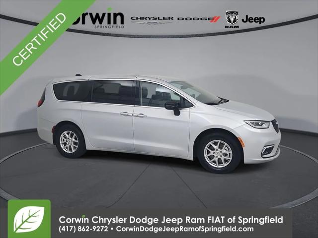 2024 Chrysler Pacifica Touring L for sale in Springfield, MO