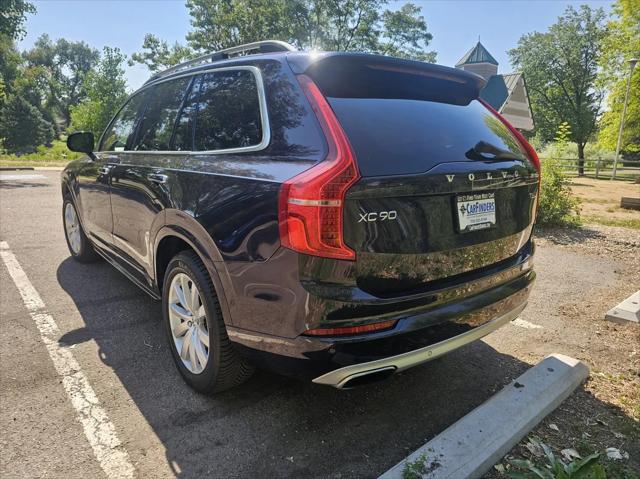 2017 Volvo XC90 T6 Momentum