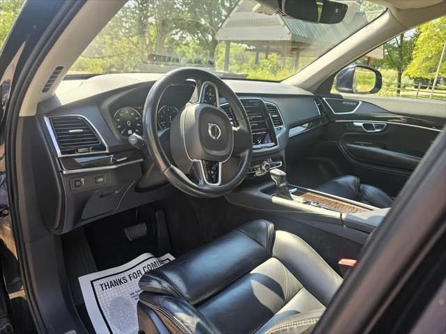 2017 Volvo XC90 T6 Momentum