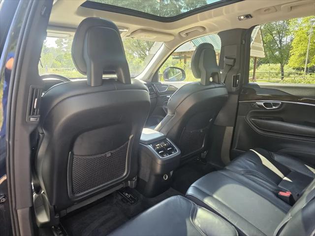 2017 Volvo XC90 T6 Momentum