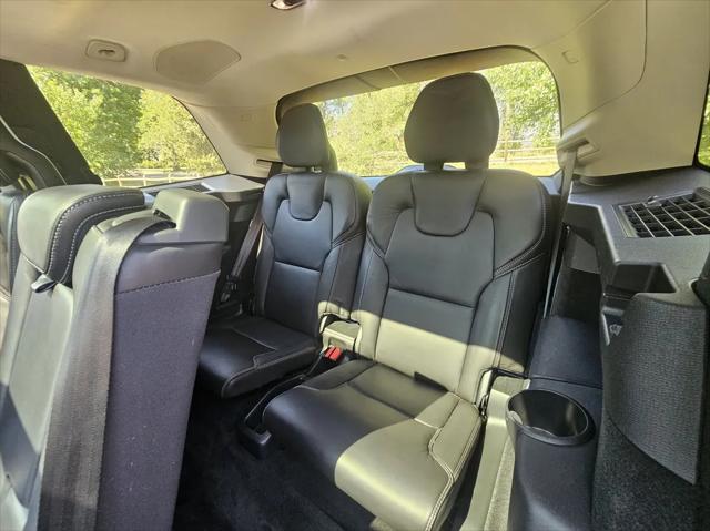 2017 Volvo XC90 T6 Momentum