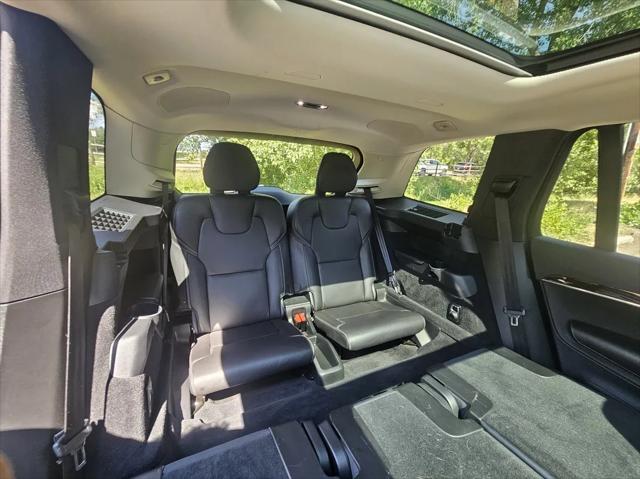 2017 Volvo XC90 T6 Momentum
