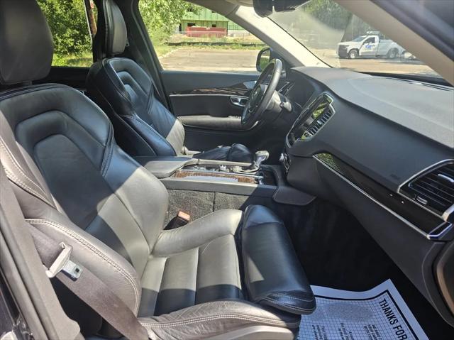 2017 Volvo XC90 T6 Momentum