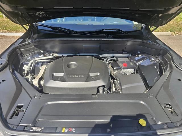 2017 Volvo XC90 T6 Momentum