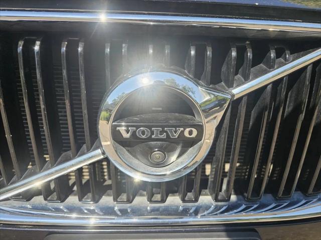 2017 Volvo XC90 T6 Momentum