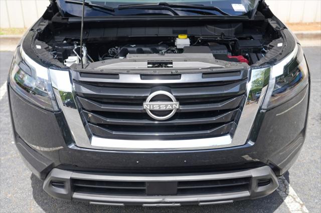 2024 Nissan Pathfinder SV FWD