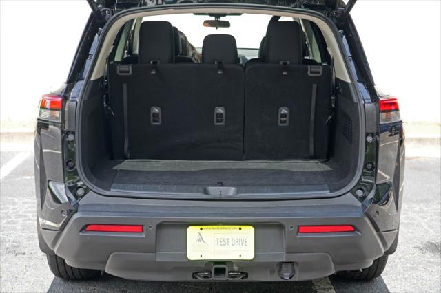 2024 Nissan Pathfinder SV FWD