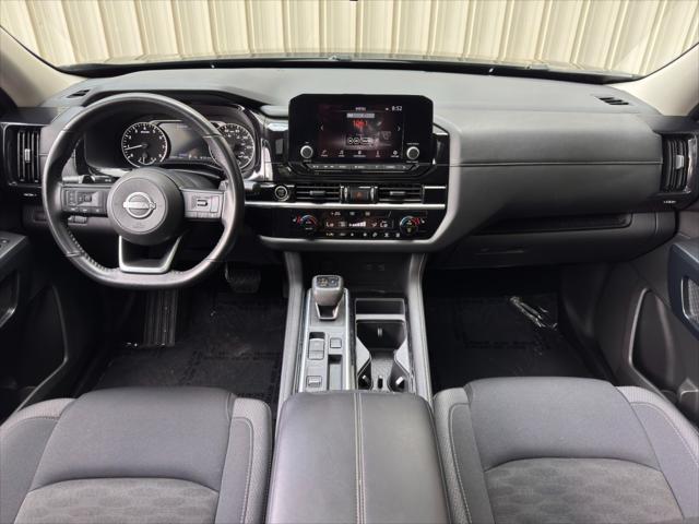 2024 Nissan Pathfinder SV FWD
