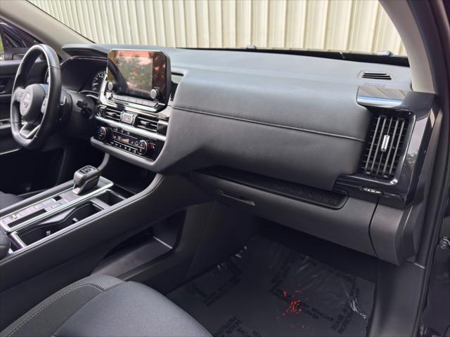 2024 Nissan Pathfinder SV FWD
