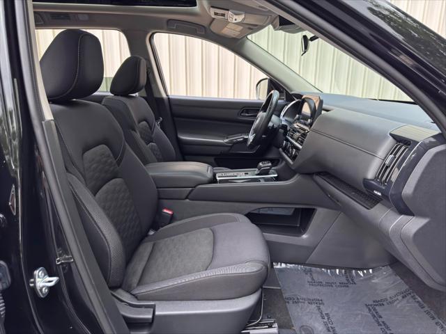 2024 Nissan Pathfinder SV FWD