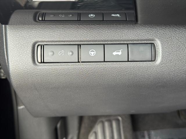 2024 Nissan Pathfinder SV FWD