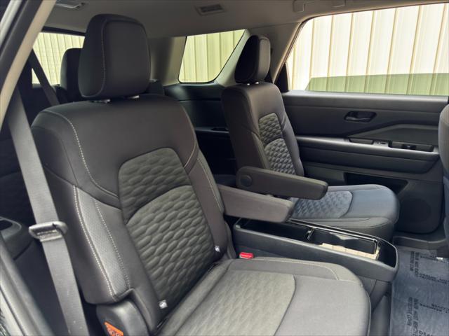 2024 Nissan Pathfinder SV FWD