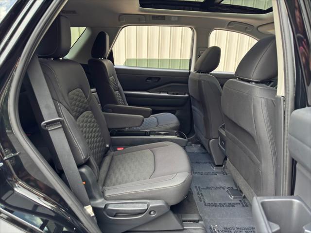 2024 Nissan Pathfinder SV FWD