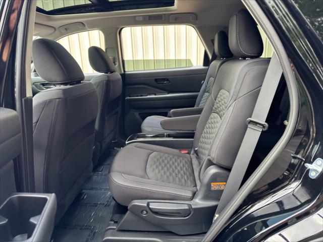 2024 Nissan Pathfinder SV FWD