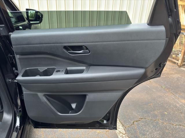 2024 Nissan Pathfinder SV FWD
