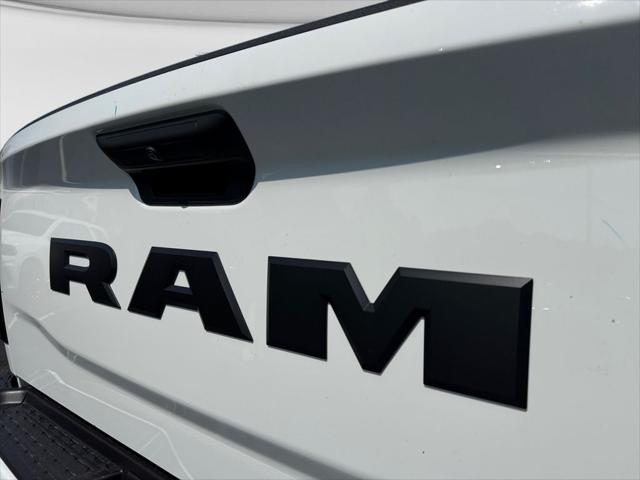 2026 Ram 2500 Black Express Crew Cab 4x4 64 Box