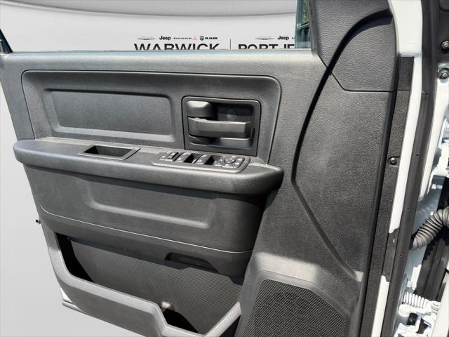 2026 Ram 2500 Black Express Crew Cab 4x4 64 Box
