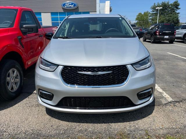 2024 Chrysler Pacifica Touring L for sale in Manchester, NH
