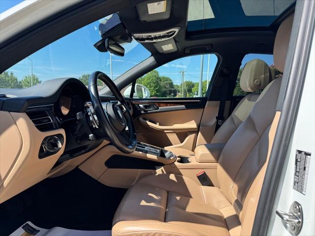 2023 Porsche Macan T