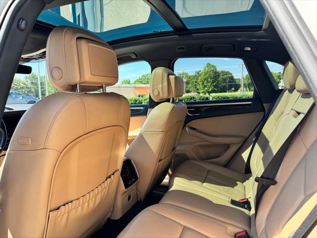 2023 Porsche Macan T