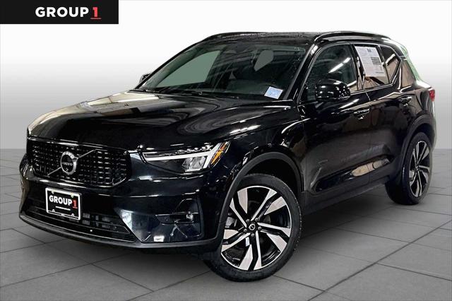 2024 Volvo XC40 B5 Plus Dark Theme for sale in Manchester, NH