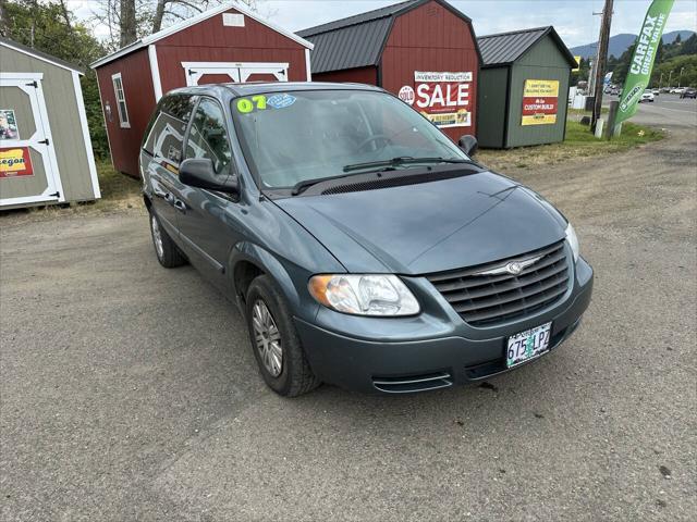 2007 Chrysler Town & Country Base 4dr Mini Van for sale in Tillamook, OR