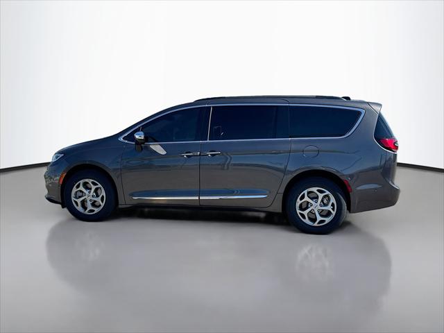 2023 Chrysler Pacifica Limited AWD