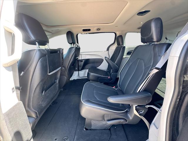 2023 Chrysler Pacifica Limited AWD