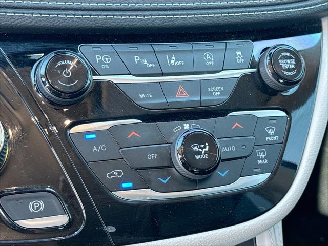 2023 Chrysler Pacifica Limited AWD