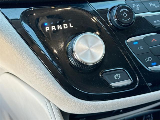 2023 Chrysler Pacifica Limited AWD