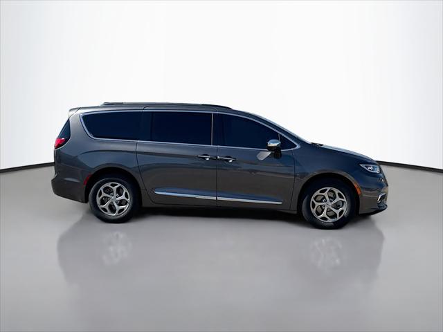 2023 Chrysler Pacifica Limited AWD