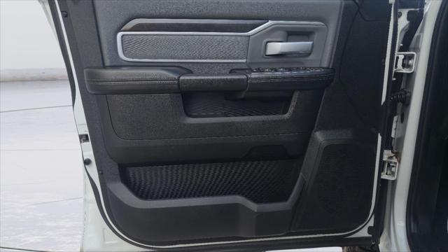2023 Ram 3500 Big Horn Crew Cab 4x4 8' Box