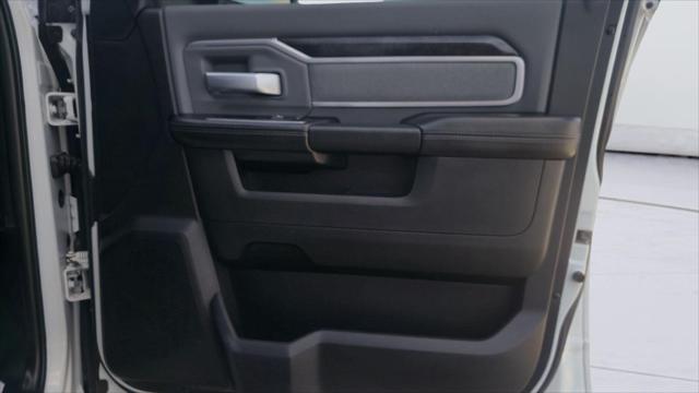 2023 Ram 3500 Big Horn Crew Cab 4x4 8' Box