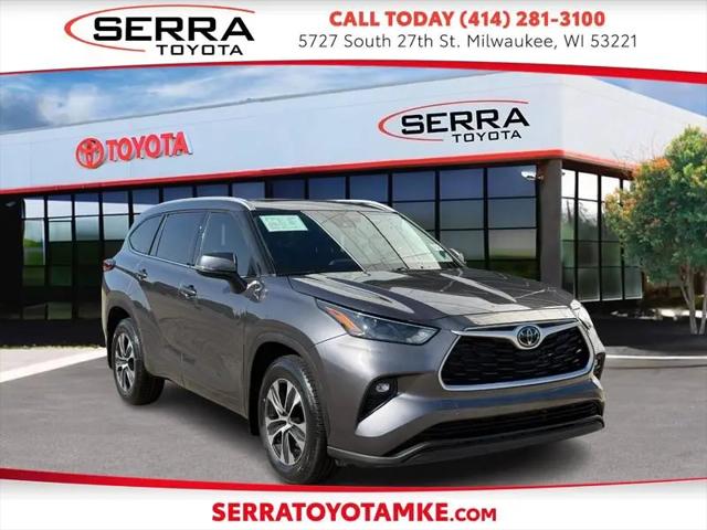 2022 Toyota Highlander XLE for sale in Milwaukee, WI