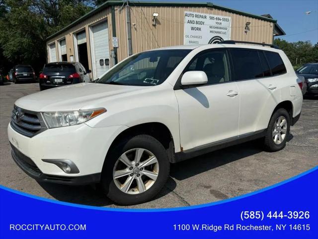 2013 Toyota Highlander SE V6 for sale in Rochester, NY