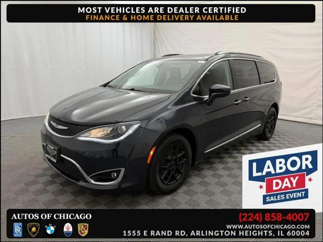 2020 Chrysler Pacifica Touring L for sale in Arlington Heights, IL