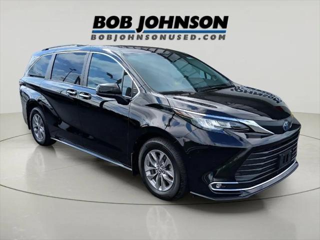 2023 Toyota Sienna XLE for sale in Rochester, NY