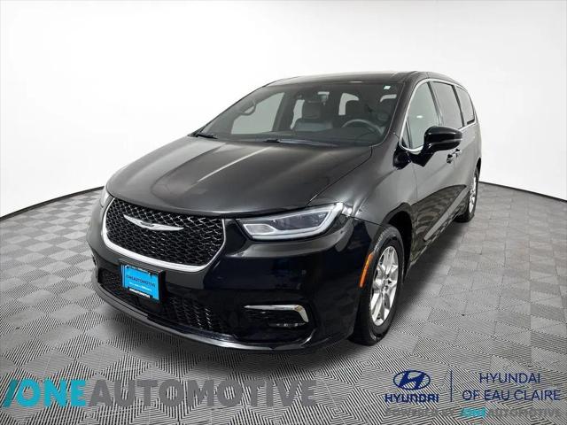 2025 Chrysler Pacifica Select for sale in Eau Claire, WI