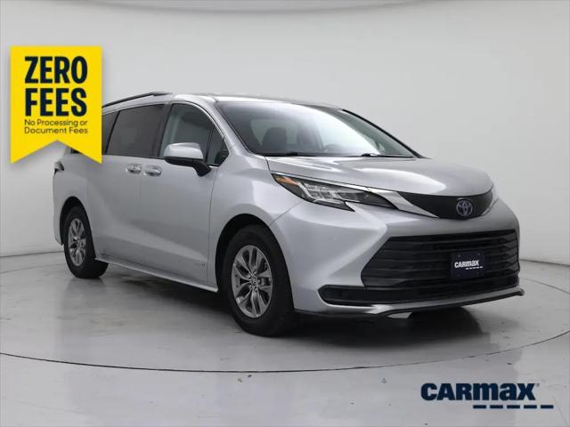 2021 Toyota Sienna LE for sale in Katy, TX