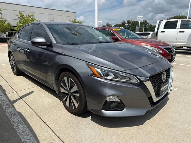 2022 Nissan Altima SL FWD for sale in Ames, IA