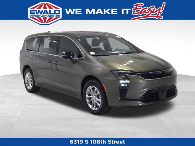 2027 Chrysler Pacifica Select for sale in Delafield, WI